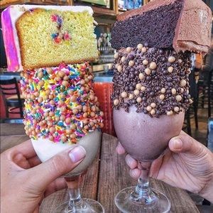 Meet your Posher, Alicia